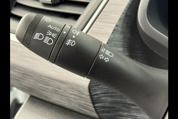 Renault Trafic 2.0 Blue dC1 150 EDC T29 L2H1 Extra Dubbele Cabine Navigatie Airco Lichtmetalen velgen Betimmering Trekhaak Camera Parkeer sensoren Dab