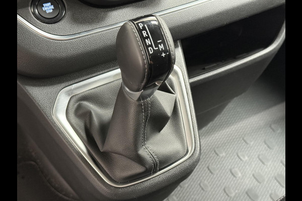 Renault Trafic 2.0 Blue dC1 150 EDC T29 L2H1 Extra Dubbele Cabine Navigatie Airco Lichtmetalen velgen Betimmering Trekhaak Camera Parkeer sensoren Dab