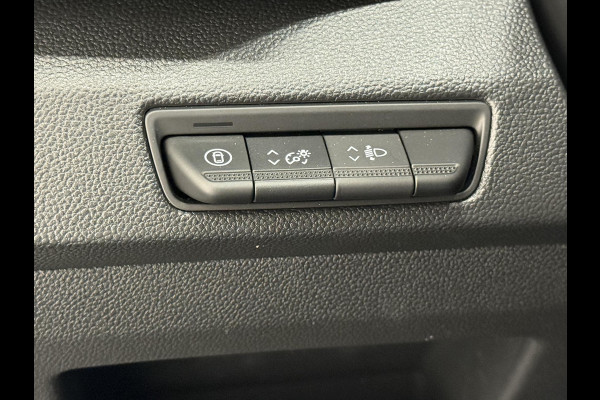 Renault Trafic 2.0 Blue dC1 150 EDC T29 L2H1 Extra Dubbele Cabine Navigatie Airco Lichtmetalen velgen Betimmering Trekhaak Camera Parkeer sensoren Dab