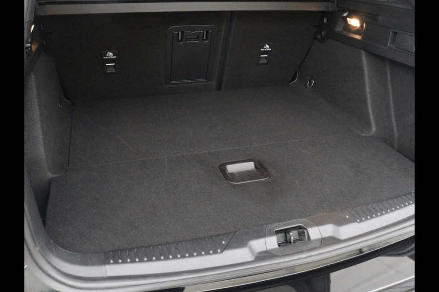 Ford Focus 1.0 EcoBoost Hybrid ST Line X | 51.500km NAP | Camera | Carplay | B&O Sound | Keyless | Full LED | Navigatie | Digital Cockpit | Climate control | Cruise control