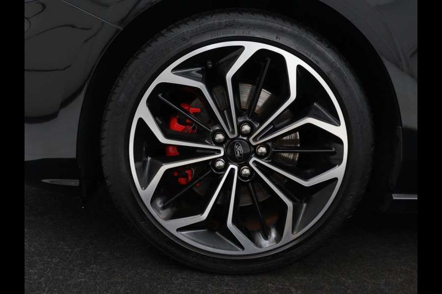 Ford Focus 1.0 EcoBoost Hybrid ST Line X | 51.500km NAP | Camera | Carplay | B&O Sound | Keyless | Full LED | Navigatie | Digital Cockpit | Climate control | Cruise control