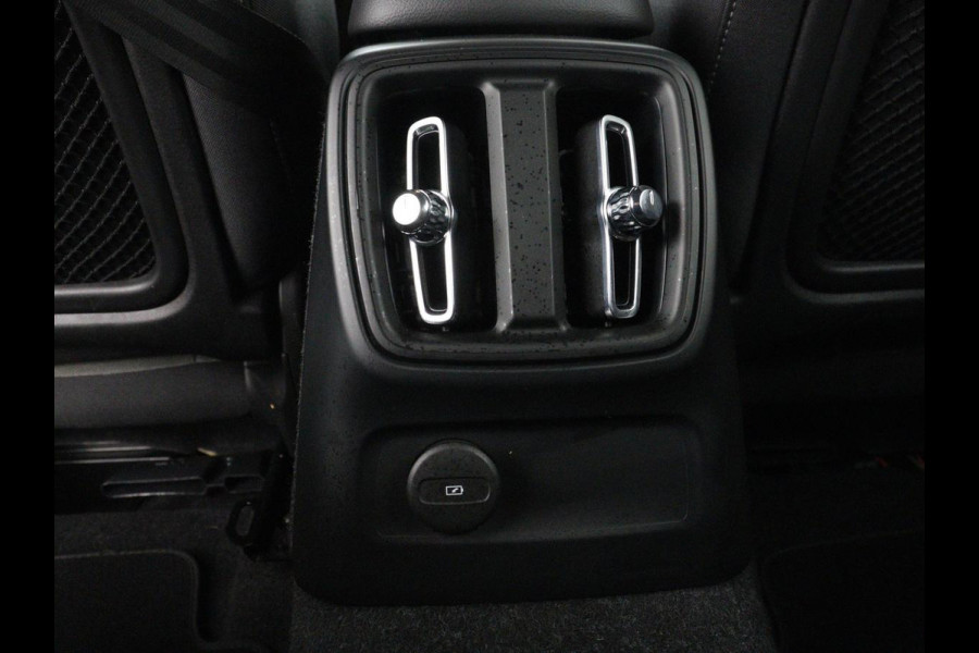 Volvo XC40 1.5 T5 Recharge Inscription Expression | Stoel & stuurverwarming | 360 Camera | Adaptive cruise | Harman/Kardon | Carplay | Navigatie | Full LED | PHEV | Plug In