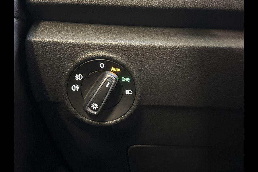 Volkswagen T-Roc 1.5 TSI 150PK DSG R SPORT VIRTUAL/NAVI/CAMERA/VELOURS