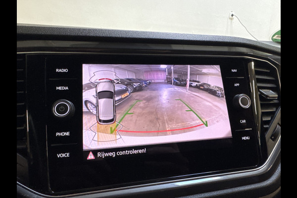 Volkswagen T-Roc 1.5 TSI 150PK DSG R SPORT VIRTUAL/NAVI/CAMERA/VELOURS
