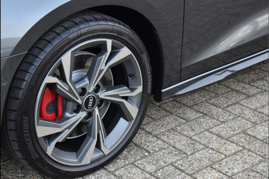 Audi A3 Sportback 45 TFSI e S-Line 245 Pk Alle Opties Pano RS-Stoel Head-Up Memory Keyless RS3 18 Inch