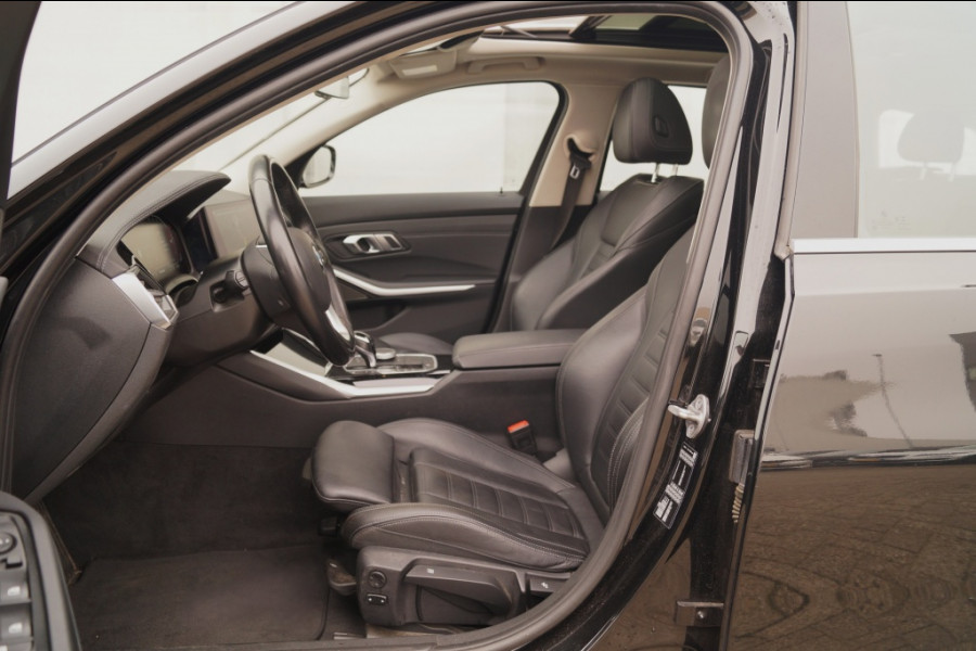 BMW 3 Serie Touring 320i 184pk Business Edition Plus -PANO-LEER-