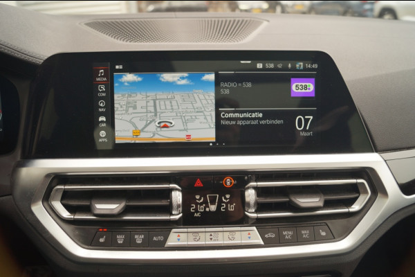 BMW 3 Serie Touring 320i 184pk Business Edition Plus -PANO-LEER-