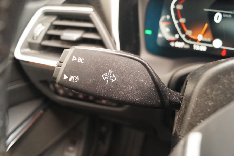 BMW 3 Serie Touring 320i 184pk Business Edition Plus -PANO-LEER-