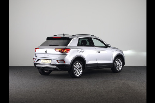 Volkswagen T-Roc 1.5 TSI Life Edition 150 PK | Automaat (DSG) | Navigatie | Extra getint glas | Verlengde garantie