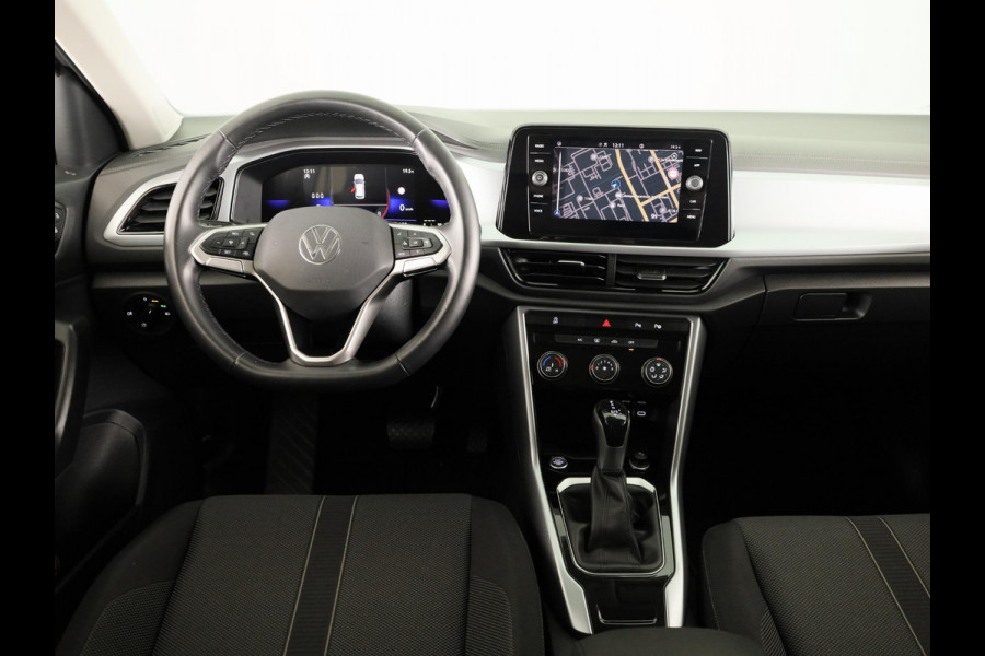 Volkswagen T-Roc 1.5 TSI Life Edition 150 PK | Automaat (DSG) | Navigatie | Extra getint glas | Verlengde garantie