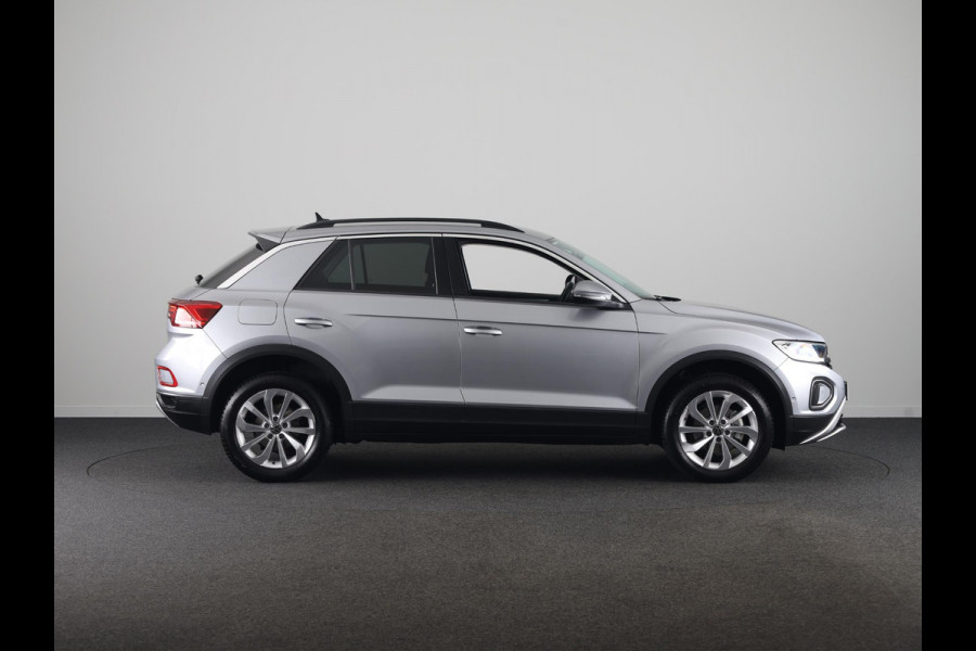 Volkswagen T-Roc 1.5 TSI Life Edition 150 PK | Automaat (DSG) | Navigatie | Extra getint glas | Verlengde garantie