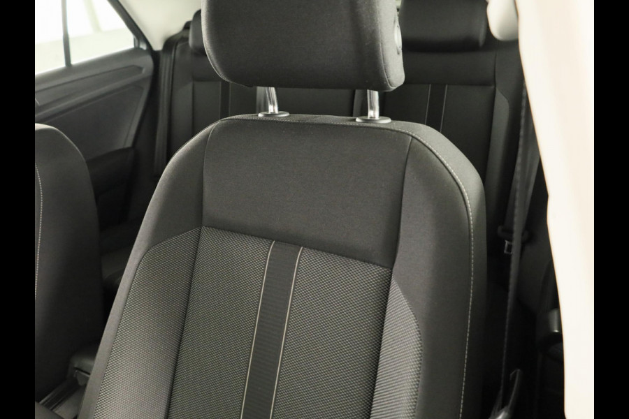 Volkswagen T-Roc 1.5 TSI Life Edition 150 PK | Automaat (DSG) | Navigatie | Extra getint glas | Verlengde garantie