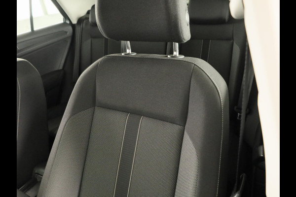 Volkswagen T-Roc 1.5 TSI Life Edition 150 PK | Automaat (DSG) | Navigatie | Extra getint glas | Verlengde garantie
