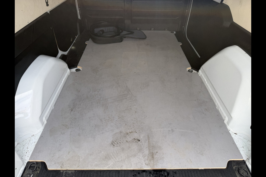 Mercedes-Benz eCitan 112 51kWh L2 Pro 284 WLTP MBUX Trekhaak 75kW Snelladen Apple Carplay Cruise Control Laadkabel