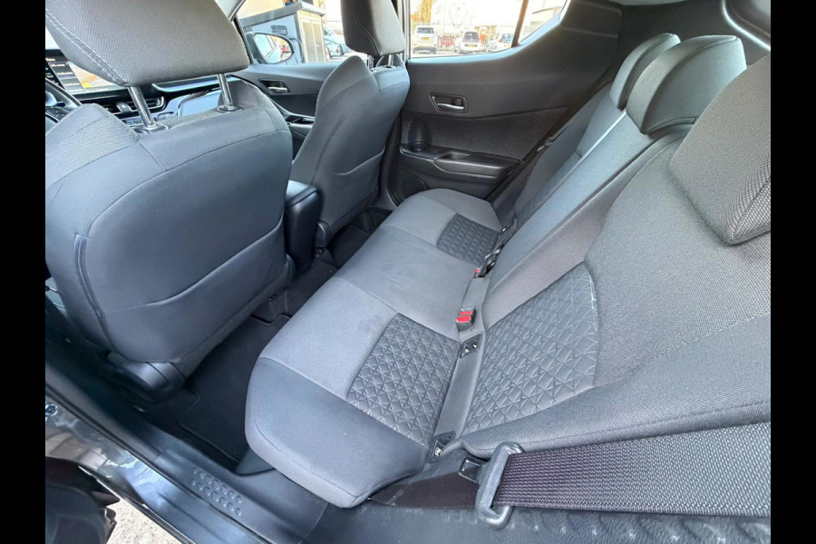Toyota C-HR 1.8 Hybrid Dynamic / navigatie / PDC v+a CARPLAY