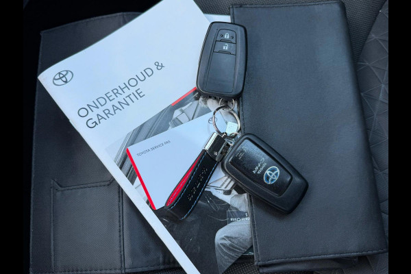 Toyota C-HR 1.8 Hybrid Dynamic / navigatie / PDC v+a CARPLAY
