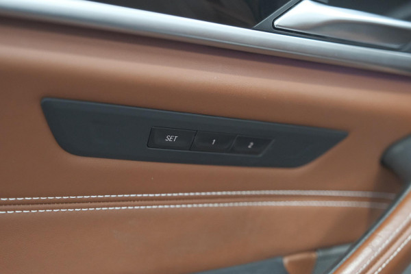 BMW 5 Serie 545e xDrive Business Edition Plus | M Sportpakket | Driving Assistant Professional | Harman Kardon Surround Sound System