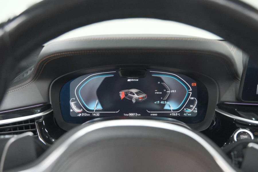 BMW 5 Serie 545e xDrive Business Edition Plus | M Sportpakket | Driving Assistant Professional | Harman Kardon Surround Sound System