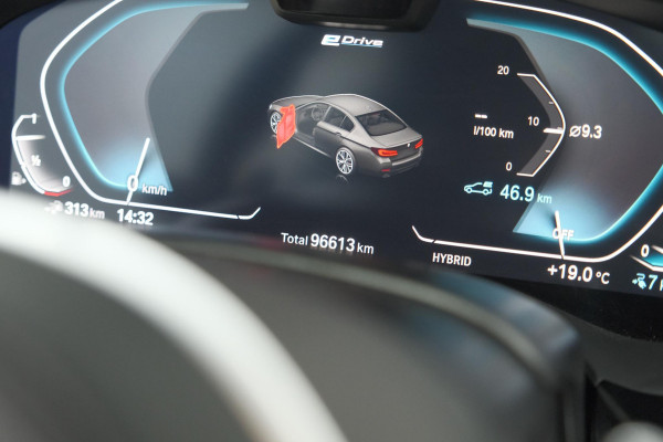 BMW 5 Serie 545e xDrive Business Edition Plus | M Sportpakket | Driving Assistant Professional | Harman Kardon Surround Sound System