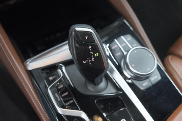 BMW 5 Serie 545e xDrive Business Edition Plus | M Sportpakket | Driving Assistant Professional | Harman Kardon Surround Sound System