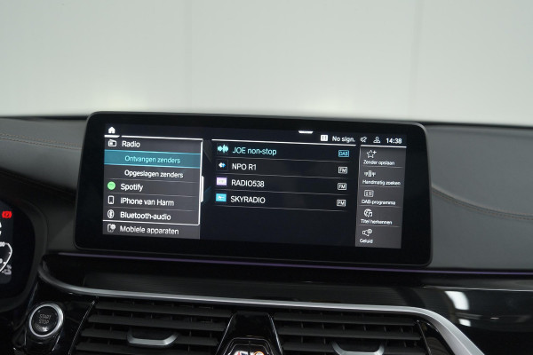 BMW 5 Serie 545e xDrive Business Edition Plus | M Sportpakket | Driving Assistant Professional | Harman Kardon Surround Sound System