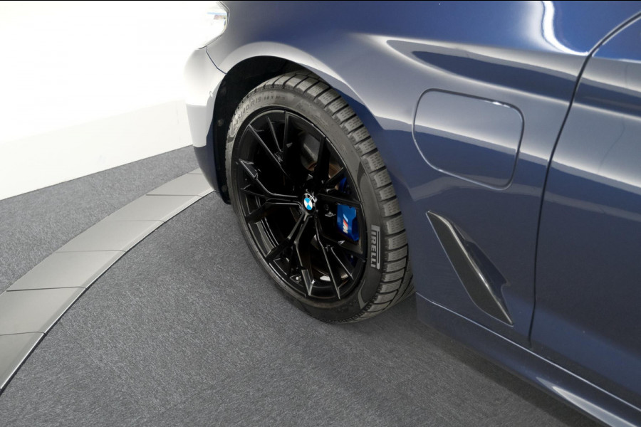 BMW 5 Serie 545e xDrive Business Edition Plus | M Sportpakket | Driving Assistant Professional | Harman Kardon Surround Sound System