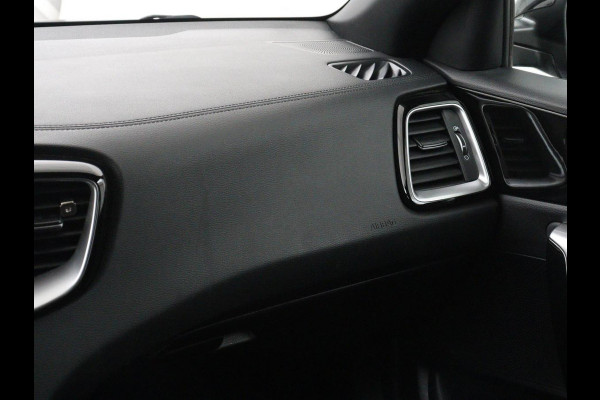 Kia ProCeed 1.6 T-GDI GT | 204pk | Panoramadak | Leder/Alcantara | Stoel & stuurverwarming | Trekhaak | Adaptive cruise | JBL Sound | Carplay | Camera | Navigatie | Full LED | Keyless | Achterbankverwarming