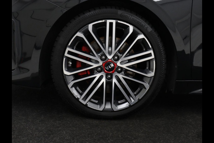 Kia ProCeed 1.6 T-GDI GT | 204pk | Panoramadak | Leder/Alcantara | Stoel & stuurverwarming | Trekhaak | Adaptive cruise | JBL Sound | Carplay | Camera | Navigatie | Full LED | Keyless | Achterbankverwarming