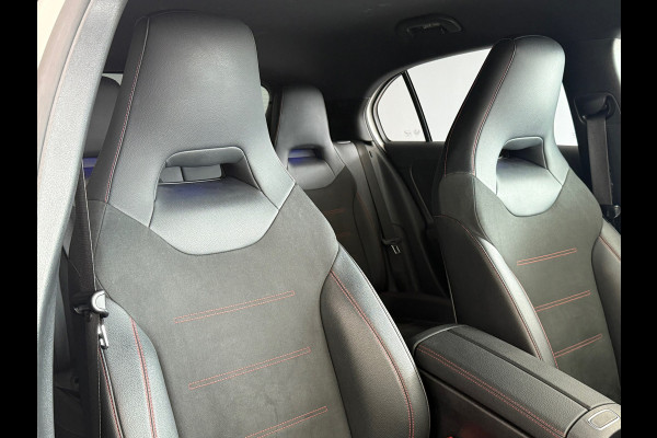 Mercedes-Benz A-Klasse 180 AMG Night Navi|Sfeer|Stoelverwarming|Dealer Onderhouden
