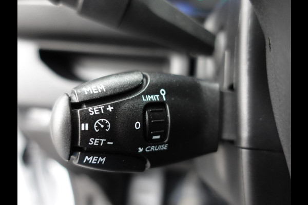 Opel Vivaro L3H1 Edition Dubbele Cabine Airco Navi Trekhaak Cruise Control