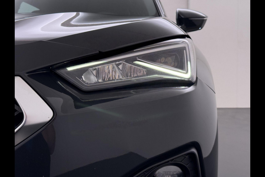 Seat Tarraco 1.4 TSI e-Hybrid PHEV Xperience Business Intense VAN €31.900,- NU VOOR SLECHTS €29.877,- Uw LENTEVOORDEEL €2.023,- |ELEK. ACHTERKLEP| DODE HOEK SENSOR| STOEL+ STUUR VERWARMING| 360 CAMERA | ACHTERBANK VERWARMD| CARPLAY| RIJKLAARPRIJS INCL. 12 MND BOVAG GARANTIE