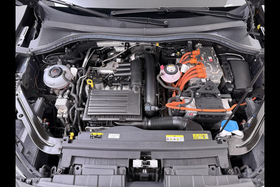 Seat Tarraco 1.4 TSI e-Hybrid PHEV Xperience Business Intense VAN €31.900,- NU VOOR SLECHTS €29.877,- Uw LENTEVOORDEEL €2.023,- |ELEK. ACHTERKLEP| DODE HOEK SENSOR| STOEL+ STUUR VERWARMING| 360 CAMERA | ACHTERBANK VERWARMD| CARPLAY| RIJKLAARPRIJS INCL. 12 MND BOVAG GARANTIE