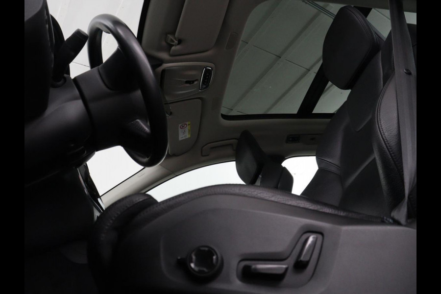 Volvo XC60 2.0 T8 Twin Engine AWD Inscription | Panoramadak | Leder | 360 Camera | Adaptive cruise | Stoelverwarming | Memory | Trekhaak | Carplay | Navigatie | Stuurverwarming | PHEV | Plug In