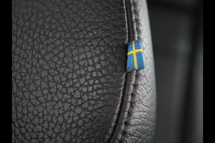 Volvo XC60 2.0 T8 Twin Engine AWD Inscription | Panoramadak | Leder | 360 Camera | Adaptive cruise | Stoelverwarming | Memory | Trekhaak | Carplay | Navigatie | Stuurverwarming | PHEV | Plug In