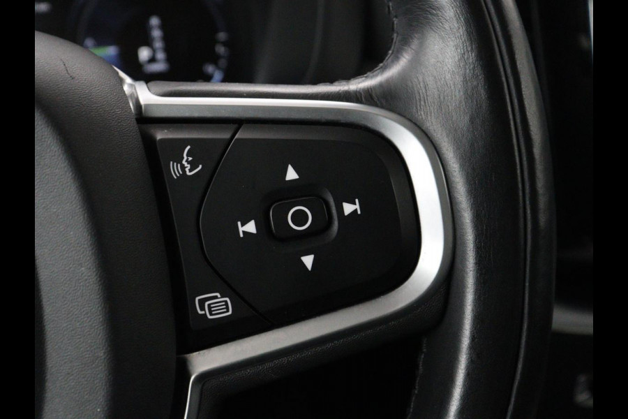 Volvo XC60 2.0 T8 Twin Engine AWD Inscription | Panoramadak | Leder | 360 Camera | Adaptive cruise | Stoelverwarming | Memory | Trekhaak | Carplay | Navigatie | Stuurverwarming | PHEV | Plug In