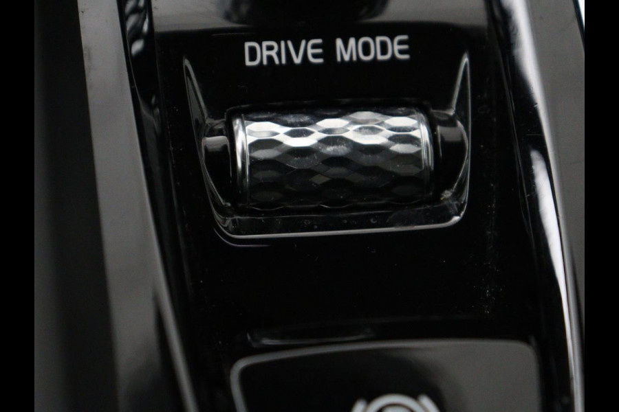 Volvo XC60 2.0 T8 Twin Engine AWD Inscription | Panoramadak | Leder | 360 Camera | Adaptive cruise | Stoelverwarming | Memory | Trekhaak | Carplay | Navigatie | Stuurverwarming | PHEV | Plug In