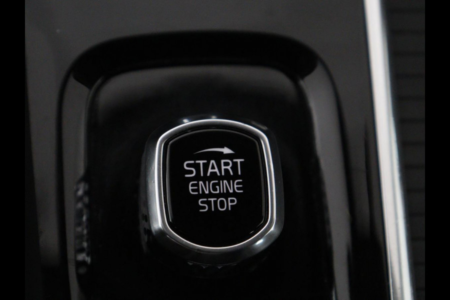 Volvo XC60 2.0 T8 Twin Engine AWD Inscription | Panoramadak | Leder | 360 Camera | Adaptive cruise | Stoelverwarming | Memory | Trekhaak | Carplay | Navigatie | Stuurverwarming | PHEV | Plug In