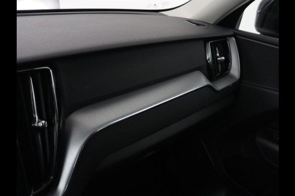Volvo XC60 2.0 T8 Twin Engine AWD Inscription | Panoramadak | Leder | 360 Camera | Adaptive cruise | Stoelverwarming | Memory | Trekhaak | Carplay | Navigatie | Stuurverwarming | PHEV | Plug In