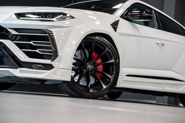 Lamborghini Urus 4.0 V8 *Novitec / B&O Advanced / Panorama / Stoelventilatie + massage / HUD*