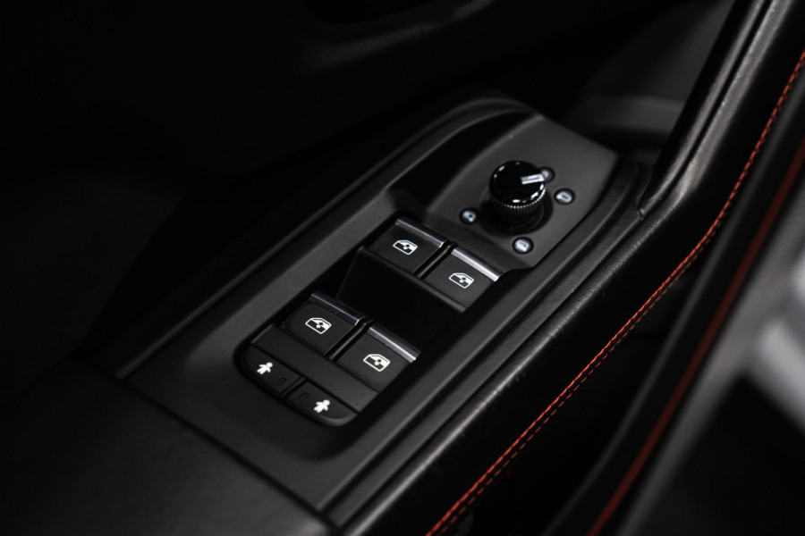 Lamborghini Urus 4.0 V8 *Novitec / B&O Advanced / Panorama / Stoelventilatie + massage / HUD*