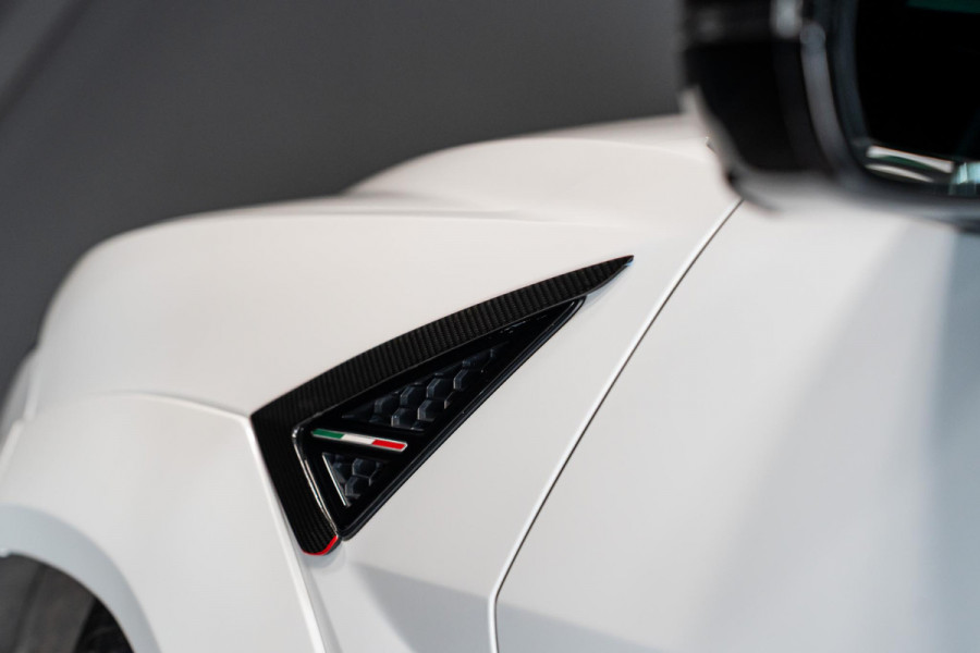 Lamborghini Urus 4.0 V8 *Novitec / B&O Advanced / Panorama / Stoelventilatie + massage / HUD*