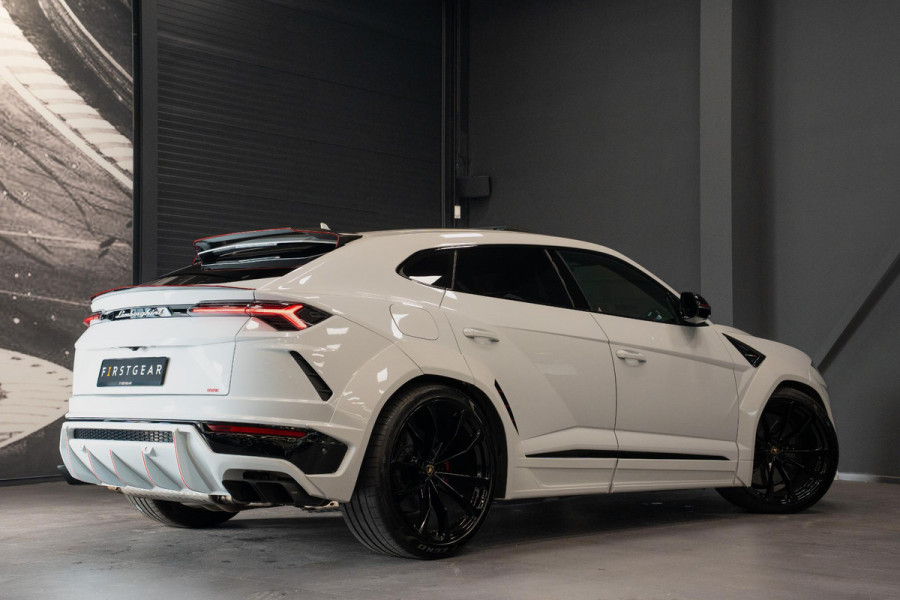 Lamborghini Urus 4.0 V8 *Novitec / B&O Advanced / Panorama / Stoelventilatie + massage / HUD*