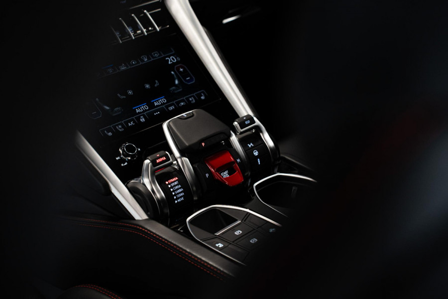 Lamborghini Urus 4.0 V8 *Novitec / B&O Advanced / Panorama / Stoelventilatie + massage / HUD*