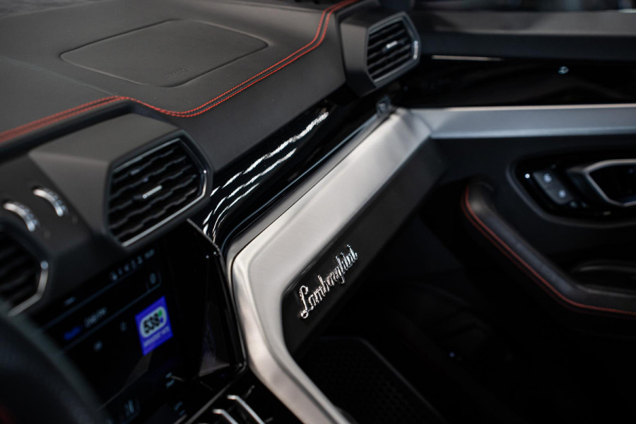 Lamborghini Urus 4.0 V8 *Novitec / B&O Advanced / Panorama / Stoelventilatie + massage / HUD*