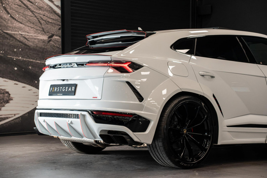 Lamborghini Urus 4.0 V8 *Novitec / B&O Advanced / Panorama / Stoelventilatie + massage / HUD*