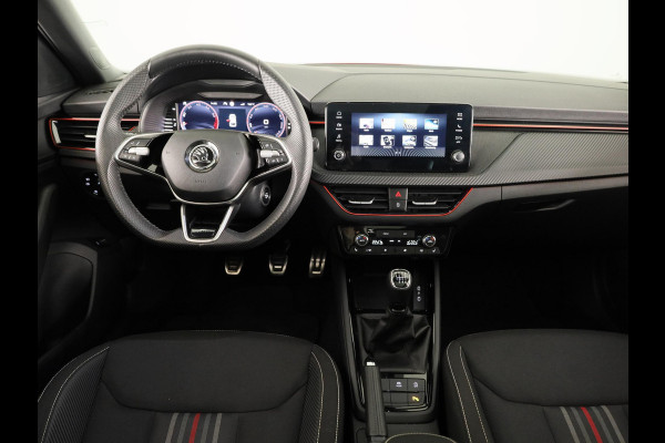 Škoda Kamiq 1.0 TSI Monte Carlo 115 pk | Verlengde garantie | Navigatie via App | Panoramadak | Parkeersensoren | Achteruitrijcamera | Stoelverwarming |