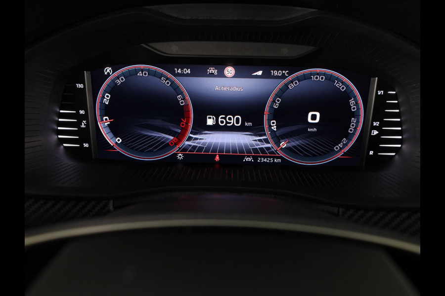 Škoda Kamiq 1.0 TSI Monte Carlo 115 pk | Verlengde garantie | Navigatie via App | Panoramadak | Parkeersensoren | Achteruitrijcamera | Stoelverwarming |