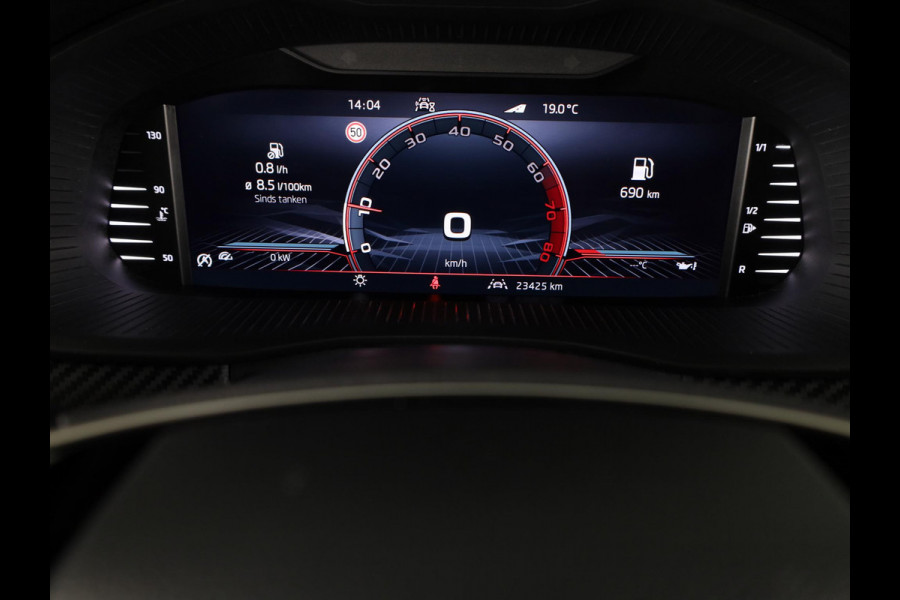 Škoda Kamiq 1.0 TSI Monte Carlo 115 pk | Verlengde garantie | Navigatie via App | Panoramadak | Parkeersensoren | Achteruitrijcamera | Stoelverwarming |