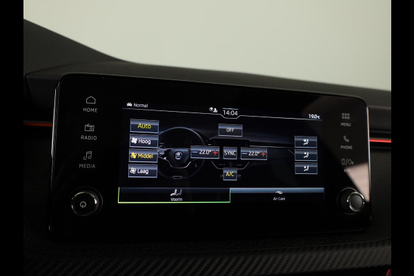 Škoda Kamiq 1.0 TSI Monte Carlo 115 pk | Verlengde garantie | Navigatie via App | Panoramadak | Parkeersensoren | Achteruitrijcamera | Stoelverwarming |