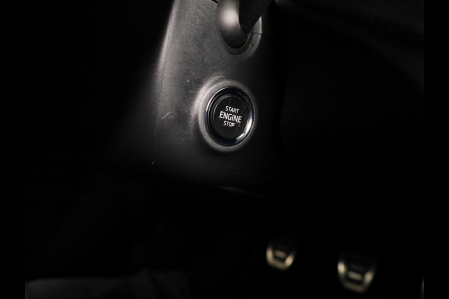 Škoda Kamiq 1.0 TSI Monte Carlo 115 pk | Verlengde garantie | Navigatie via App | Panoramadak | Parkeersensoren | Achteruitrijcamera | Stoelverwarming |